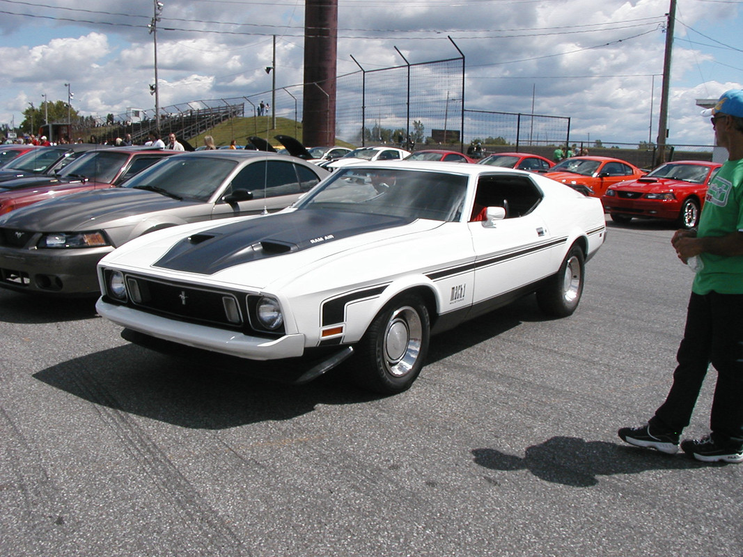 ford - Montréal Mustang: 40 ans et + d’activités! (Photos-Vidéos,etc...) - Page 20 P8120059