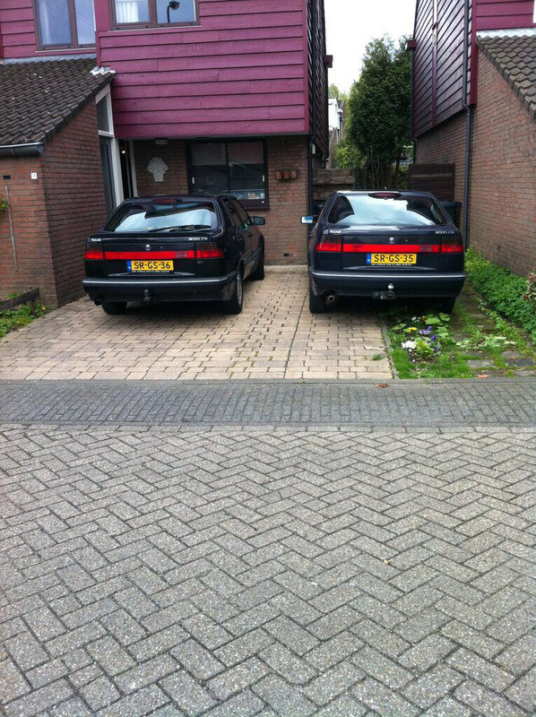 2x Saab 9000