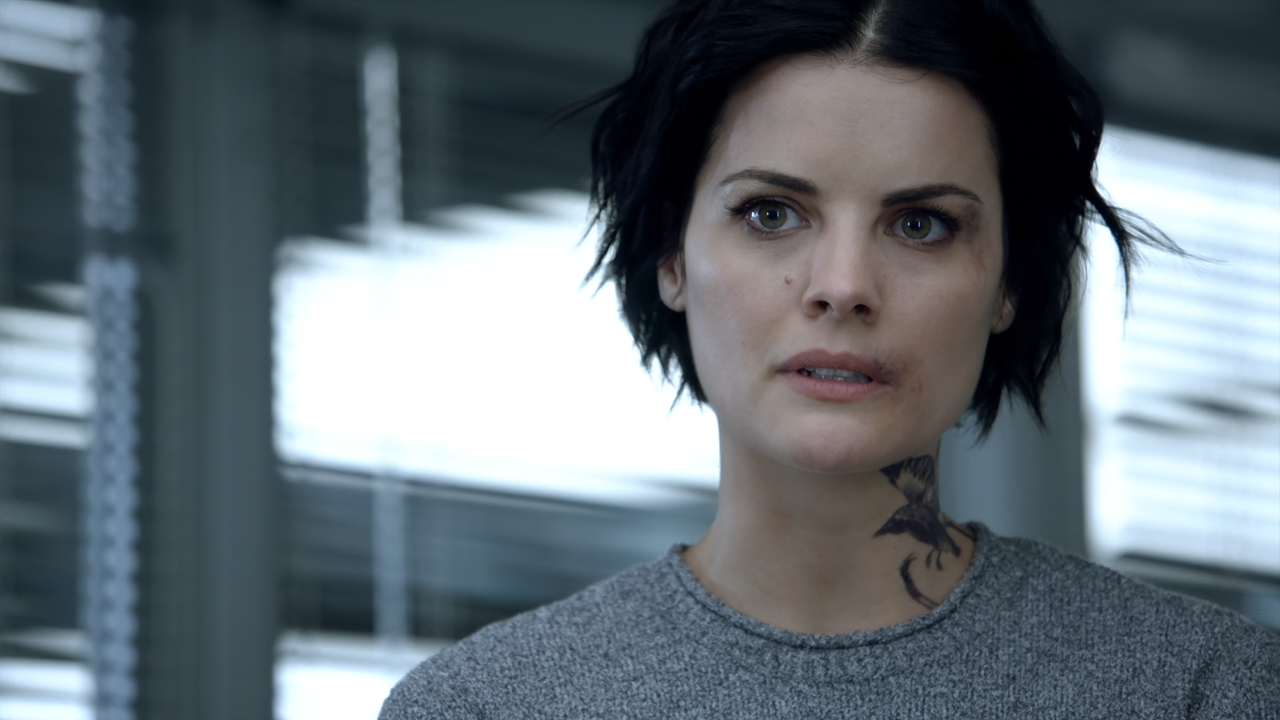 Blindspot.S02E18.Senile.Lines.1080p.10bit.BluRay.AAC5.1.HEVC-Vyndros.mkv_snapshot_35.03_[2020.12.25_