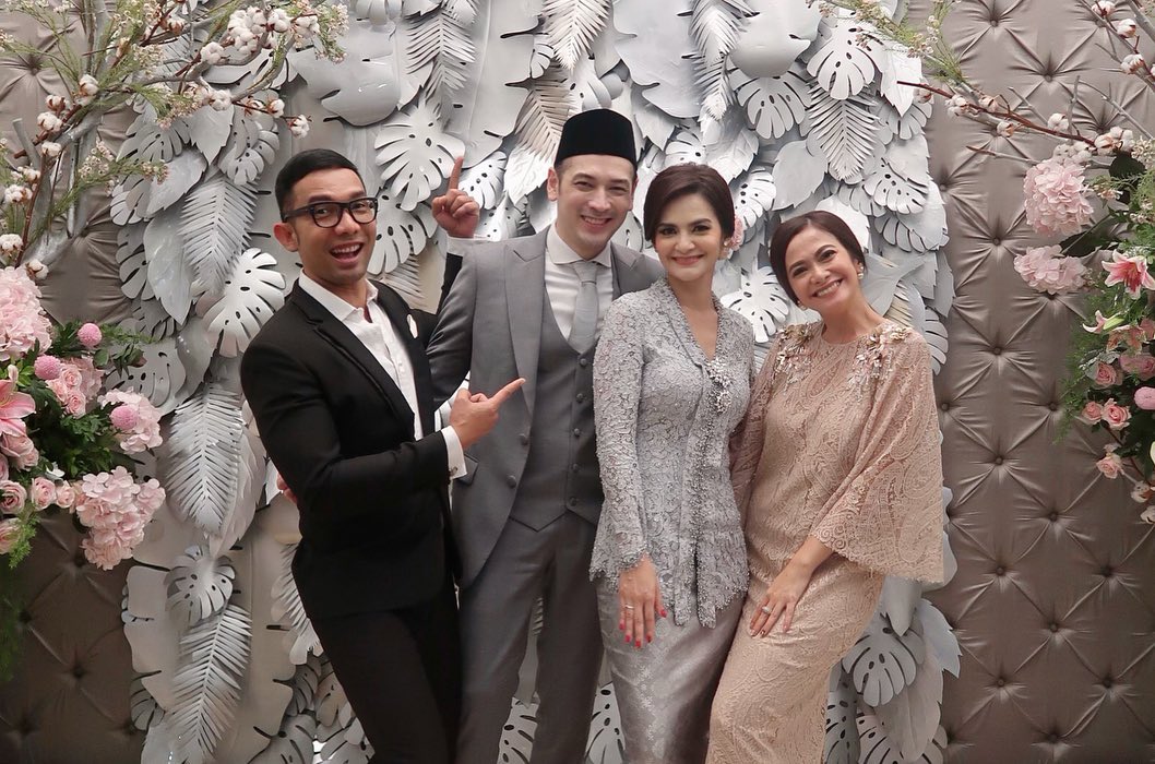 Indra Herlambang dan Ersa Mayori hadir di pernikahan Richard Kevin dan Cut Tari