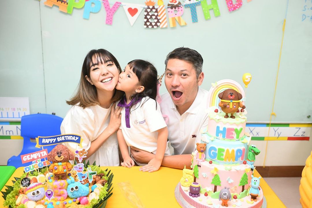 Gisel dan Gading tetap kompak rayakan ulang tahun Gempi