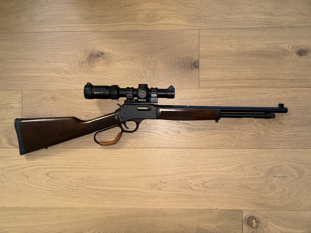 A315C7AE-13E3-4C84-B1BF-643E56595F2B