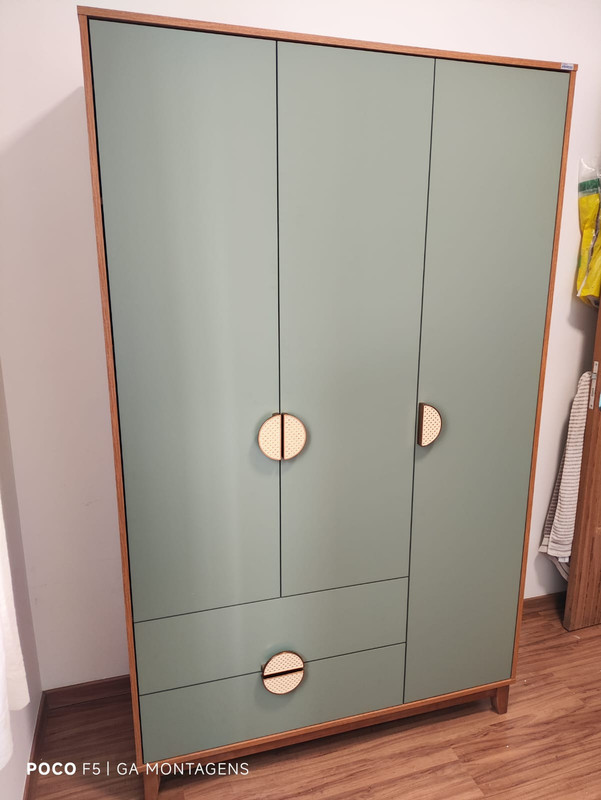 Montagem de guarda-roupa realizada pela GA Montagens