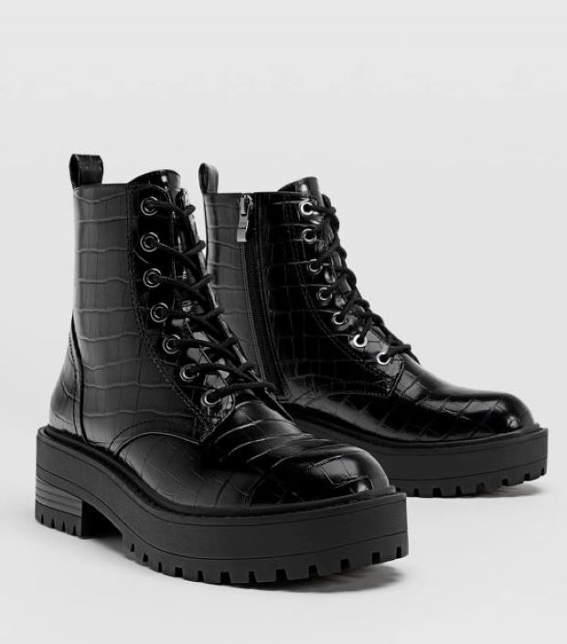 Stradivarius bajkerske kratke čizme sa pertlama