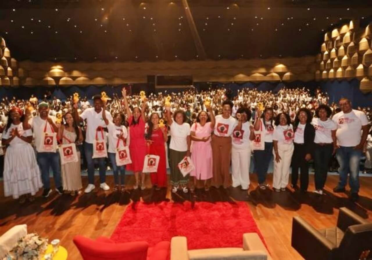 Alagoano de 77 anos aprende a ler e escrever e celebra formatura