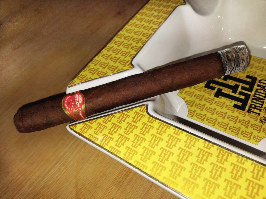 partagas churchiil de luxe 3β