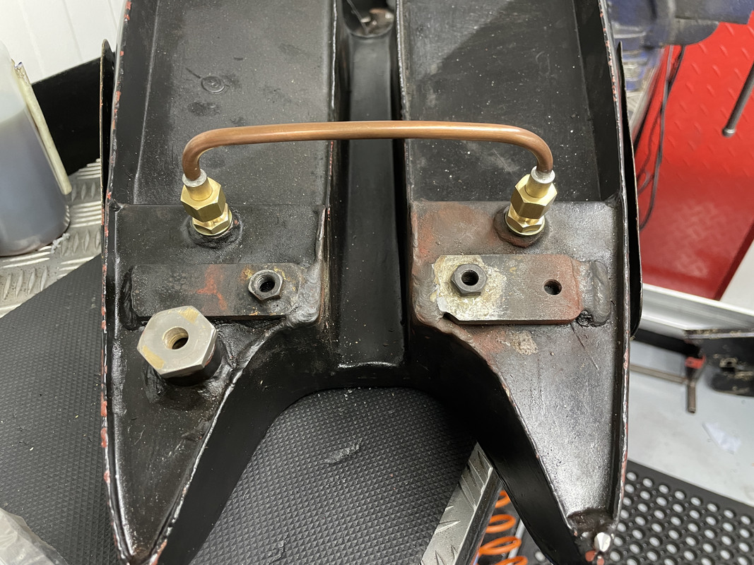 78B33844-7F54-40D8-91CD-DDE33847BBDA