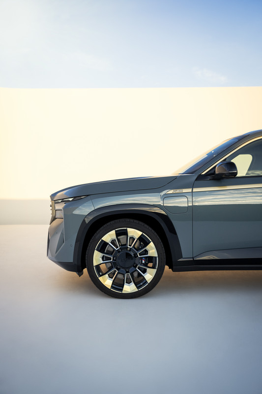 P90478563_highRes_the-first-ever-bmw-x