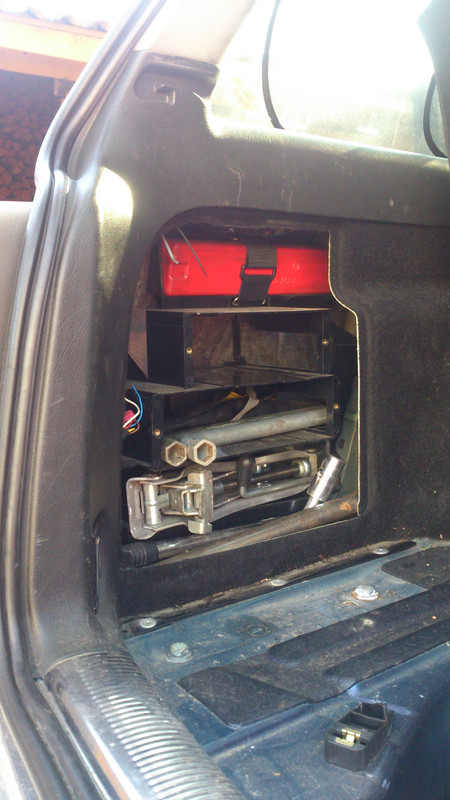 Tagavara ratta varustus (2)