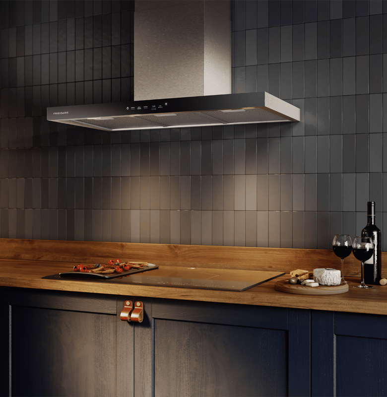 Campana extractora de pared Frigidaire FJWL904EXI de 36 pulgadas en acero inoxidable cepillado con panel digital táctil