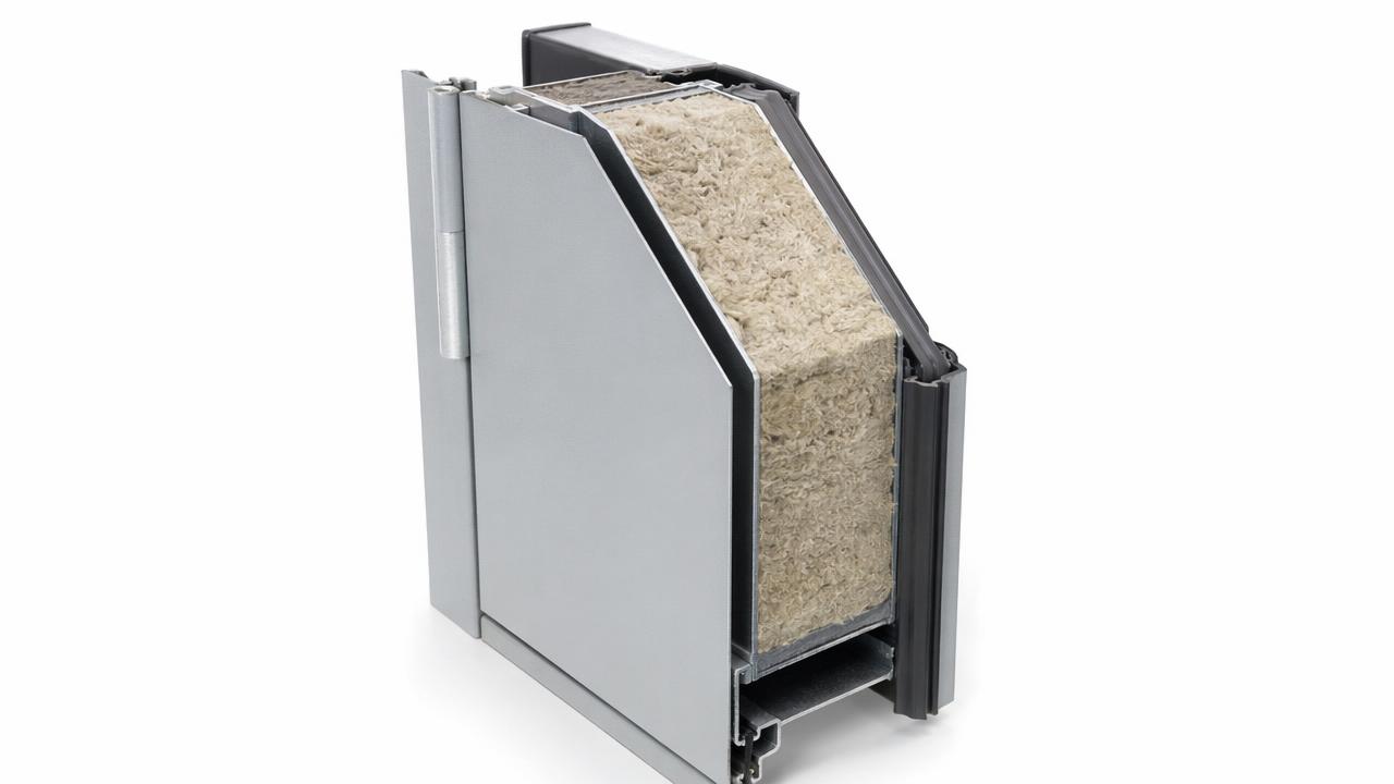 Противопожарные двери, люки и огнезащита: обязаловка или реальная защита?