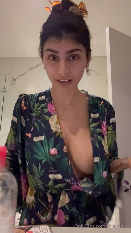 Mia-Khalifa-Pic-3.jpg