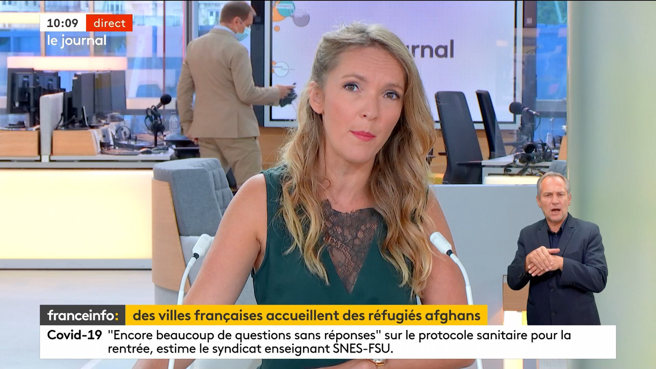 08.22 - 07.58.00 - Le 6h 10h week-end. Entre JT, chroniques, invités ..._001.ts_snapshot_10.18.181
