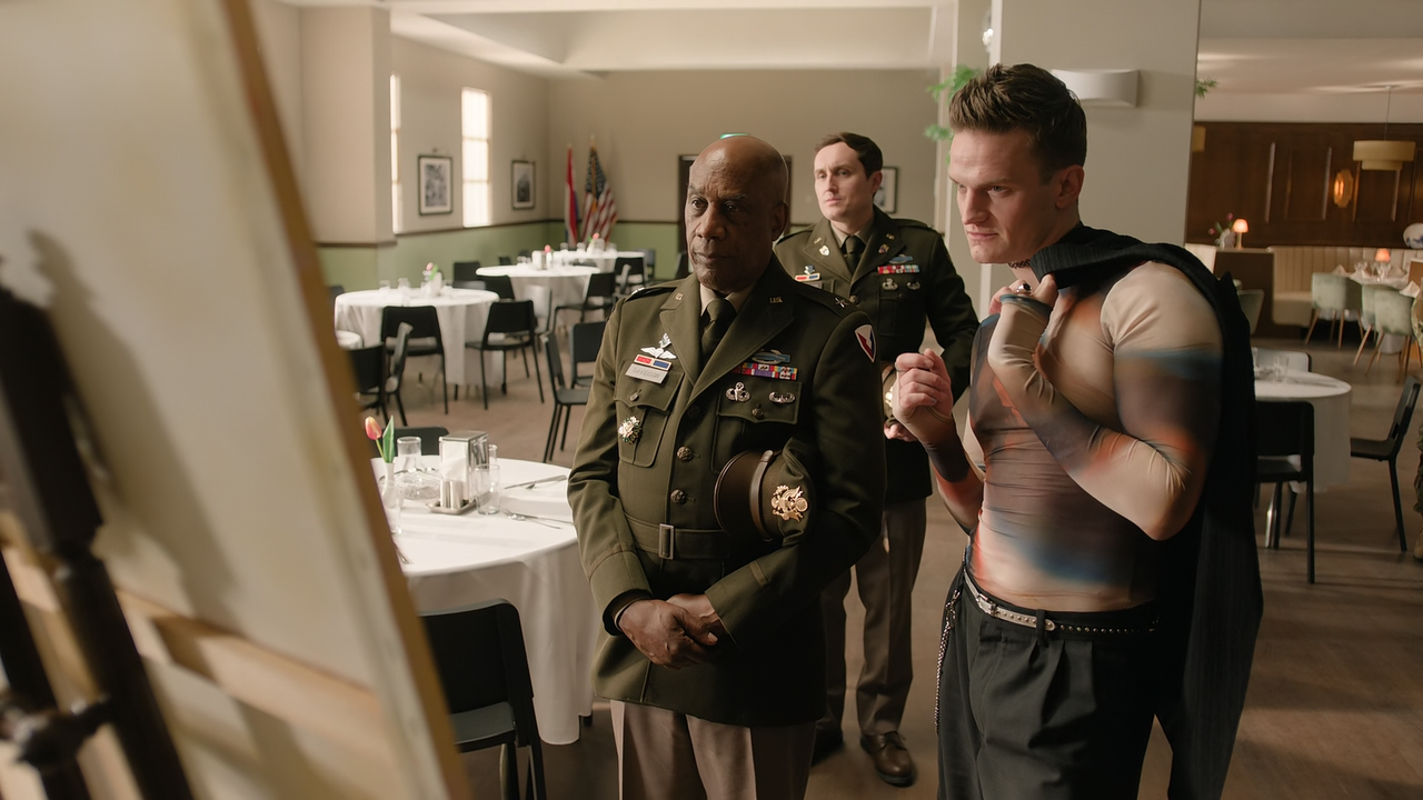 Going.Dutch.S01E02.Tanks.for.Nothing.1080p.10bit.AMZN.WEB-DL.DDP5.1.HEVC-Vyndros.mkv_snapshot_17.19_