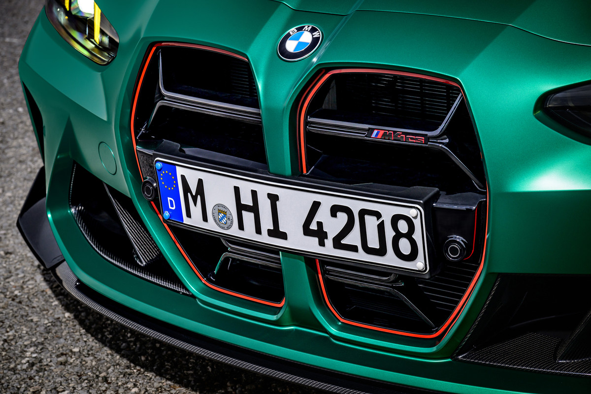 P90548571_highRes_the-all-new-bmw-m4-c
