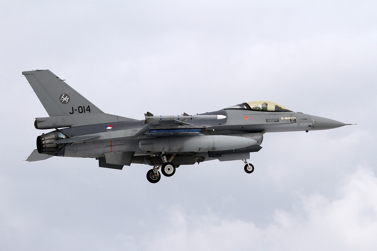 170_F-16AM_KLu_J-014_312 sq