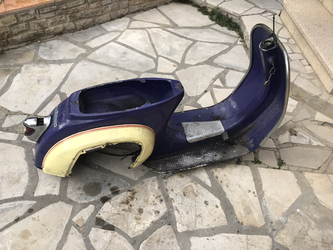 20224638-BFB1-4D47-9338-A43FB6569690