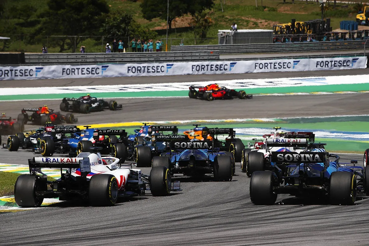 Ver en vivo la carrera de ‘Checo’ Pérez en el GP de Brasil