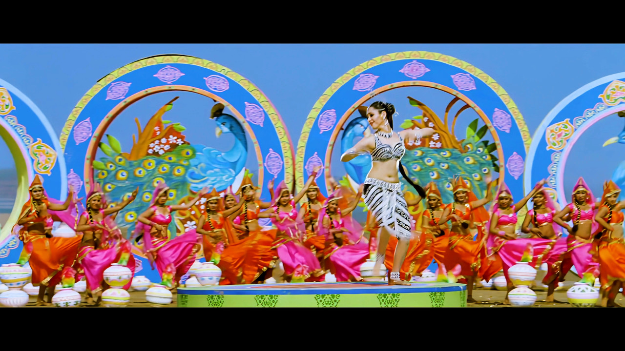 Tamanna Hot Song From Himmatwala Naino Main Sapna 4K (Best Quality).mp4_snapshot_01.20_[2021.04.05_1
