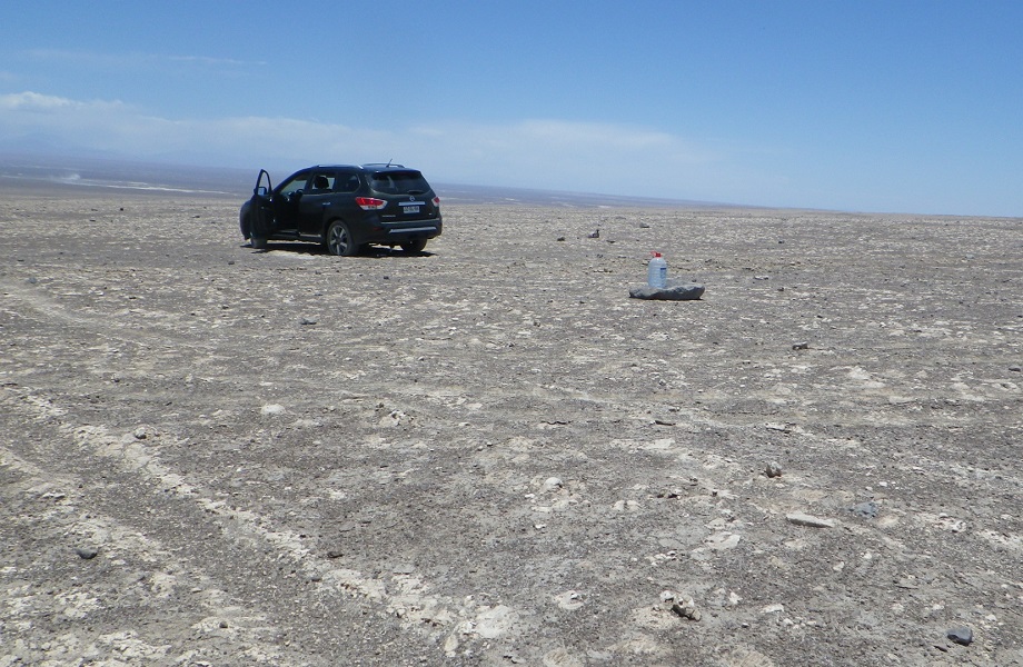 Chasse aux météorites dans le désert de l'Atacama Atacama-107
