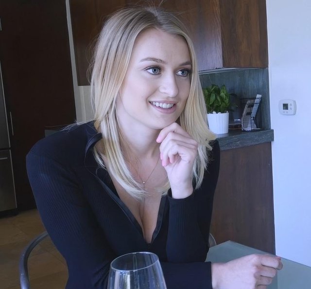 Husband Introduces Wife To Music Producer 3