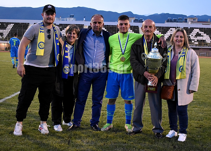 , &Tau;&epsilon;&lambda;&iota;&kappa;ό&sigmaf; &Kappa;&upsilon;&pi;έ&lambda;&lambda;&omicron;&upsilon; &Mu;&epsilon;&sigma;&sigma;&eta;&nu;ί&alpha;&sigmaf;: &Phi;&omega;&tau;&omicron;&rho;&epsilon;&pi;&omicron;&rho;&tau;ά&zeta; &alpha;&pi;&omicron; &tau;&eta;&nu; &Pi;&alpha;&rho;&alpha;&lambda;ί&alpha;