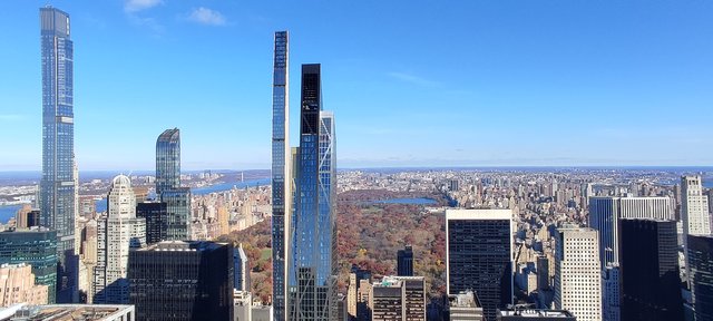 Nueva York y Cataratas del Niágara 2023 - Blogs de America Norte - Rockefeller, Top of the Rock, desfile y sorpresa en Times Square (13)