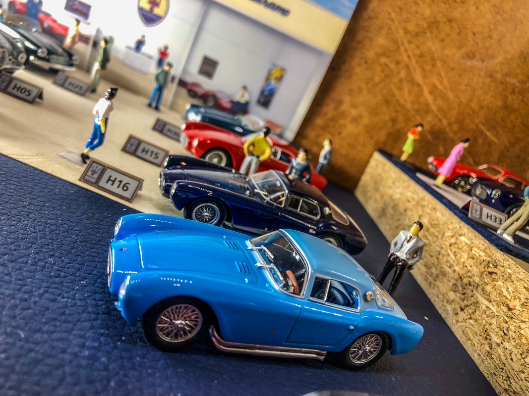 025E8D27-B554-46A6-BADB-493B489999BC