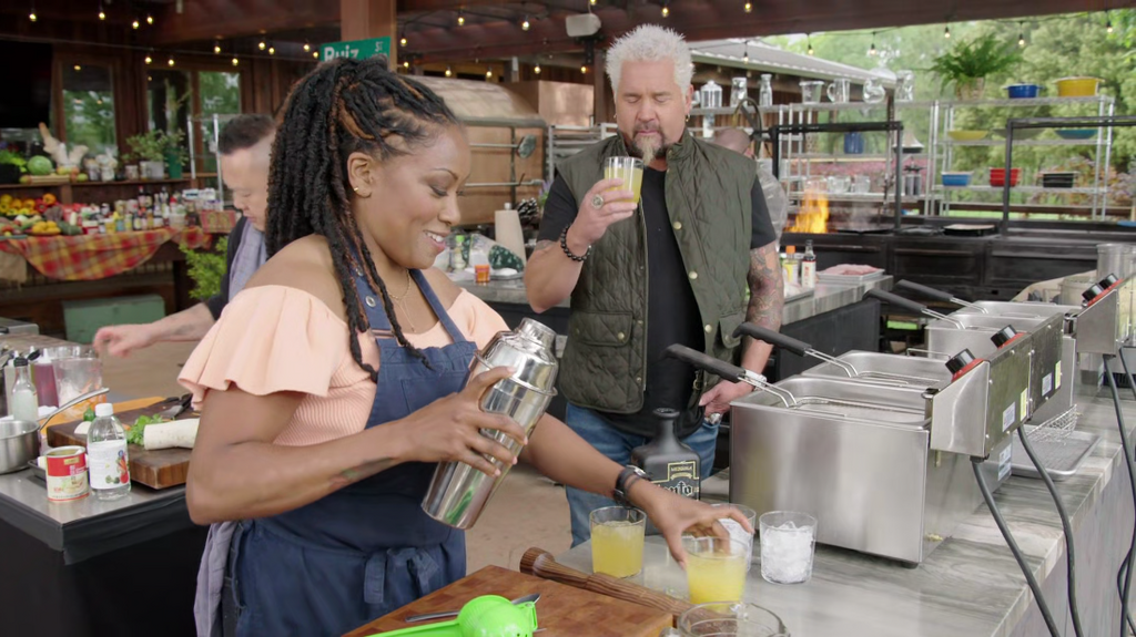 [Image: Guys-Ranch-Kitchen-S07-E05-1080p-HEVC-x265.png]