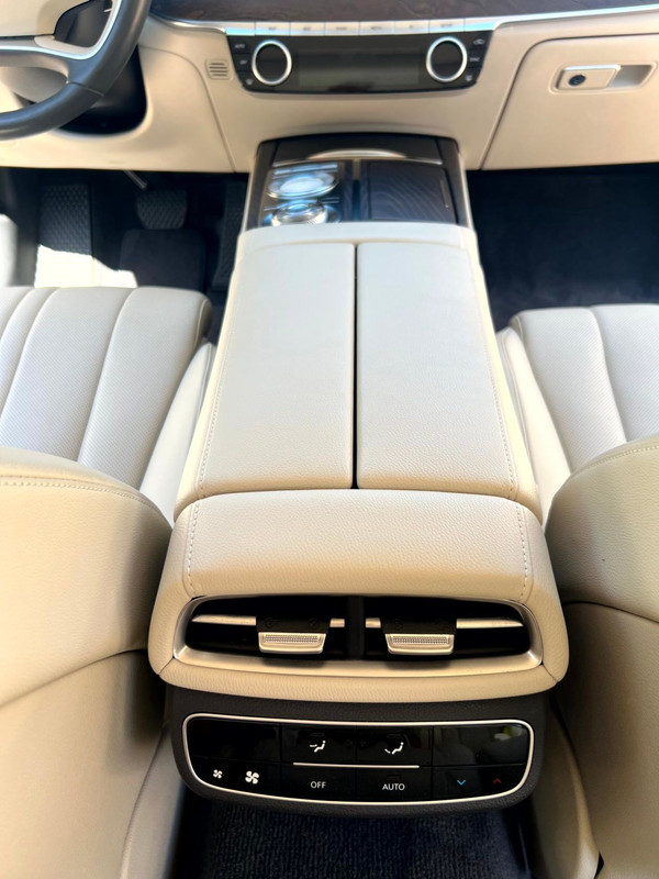 Vehicle thumbnail 18