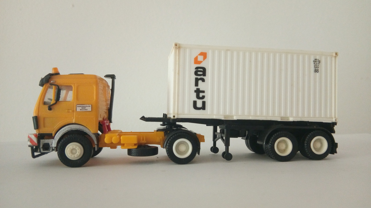 Mache (9239)
