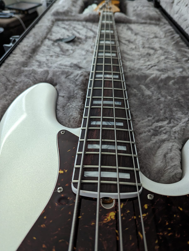 VENDO: Fender American Ultra Jazz Bass 4c (Mint Condition) - R$ 17.000,00 3