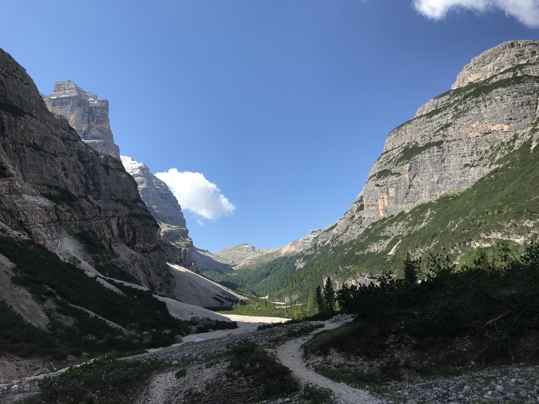 DCFBD885-A868-4EA3-BF8A-DDDF39CCC661