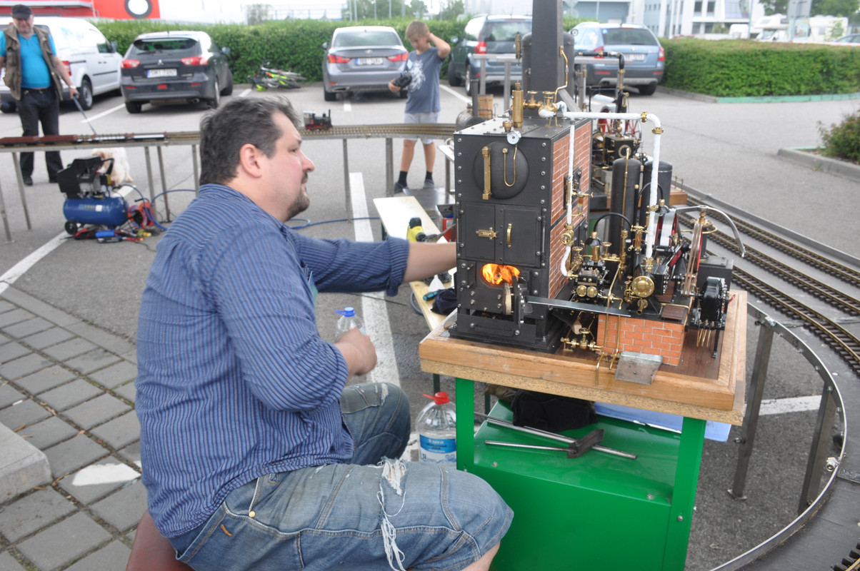 EF307ECF-9FA0-4542-9AE2-3A5A73AB4B07