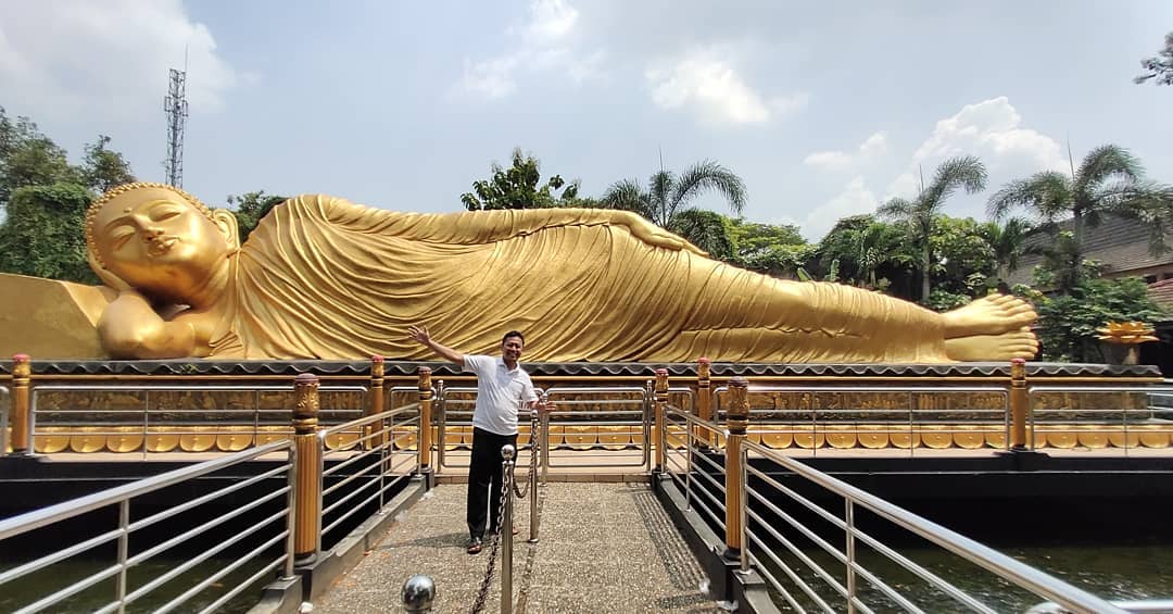 Patung Buddha Tidur di Maha Vihara Mojopahit, Mojokerto