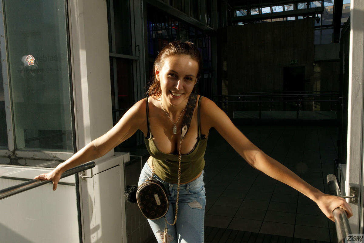 full_017_1102071622588853