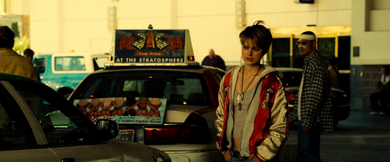 Domino 2005 (1080p x265 10bit Tigole).mkv_snapsh