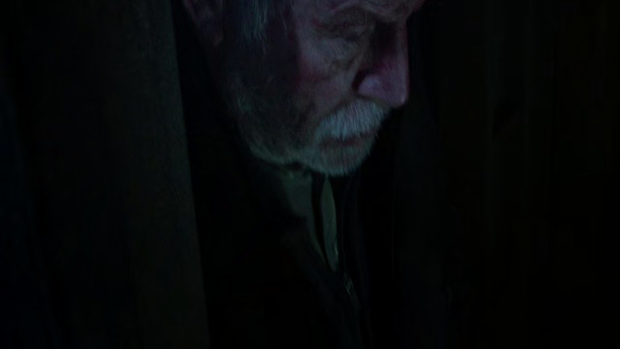 Harbinger-Down-2015-Hindi-English-Blu-Ray-720p-HEVC-Opus-2ch-ESub-mkv-0006