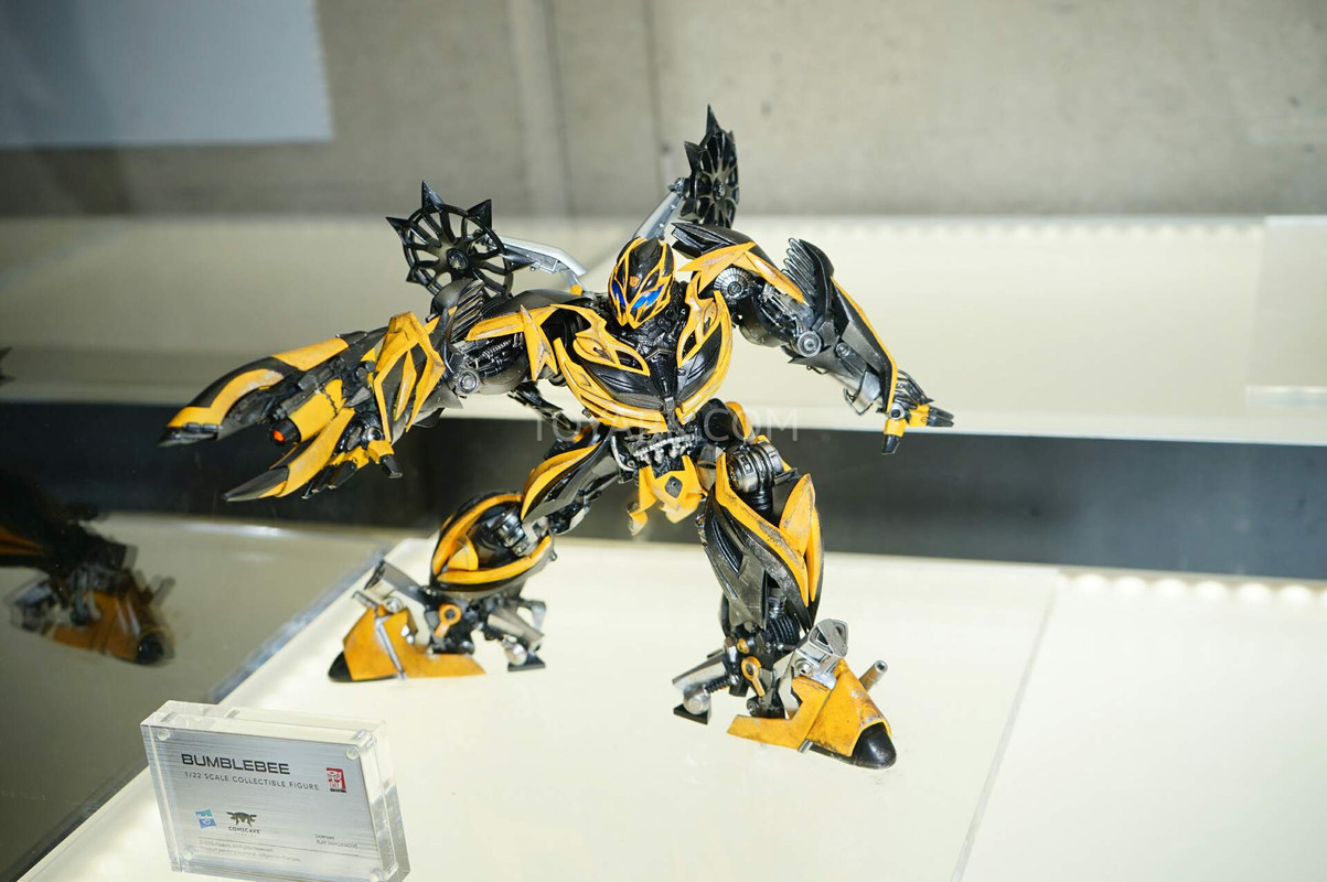 SDCC-2015-Comicave-Studios-Transformers-002