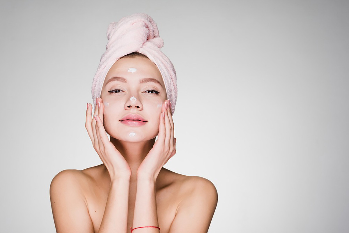 Rutina nocturna de belleza ¿Limpias correctamente tu rostro? 