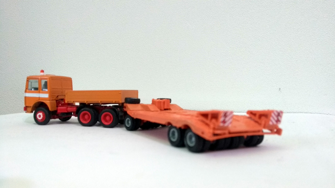 Mach (2322)
