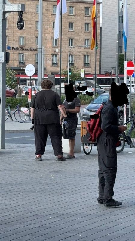 photo_5764980391076281456_y