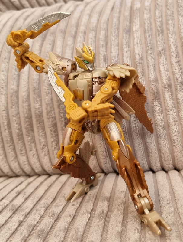 Rise-Of-The-Beasts-Deluxe-Airazor-Single-Release-06