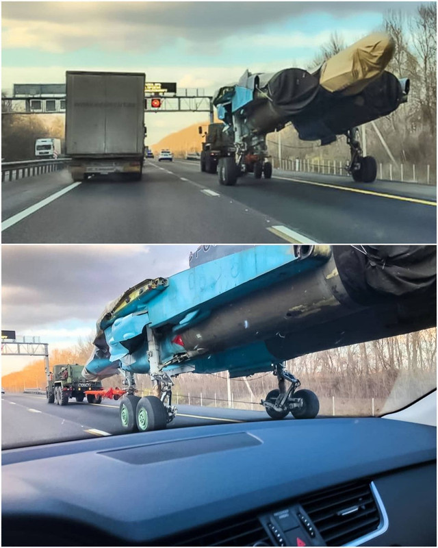 Avions insolites - Page 17 Le-Su-34-est-remorqu-sur-la-route-sur-son-propre-train-d-atterrissage