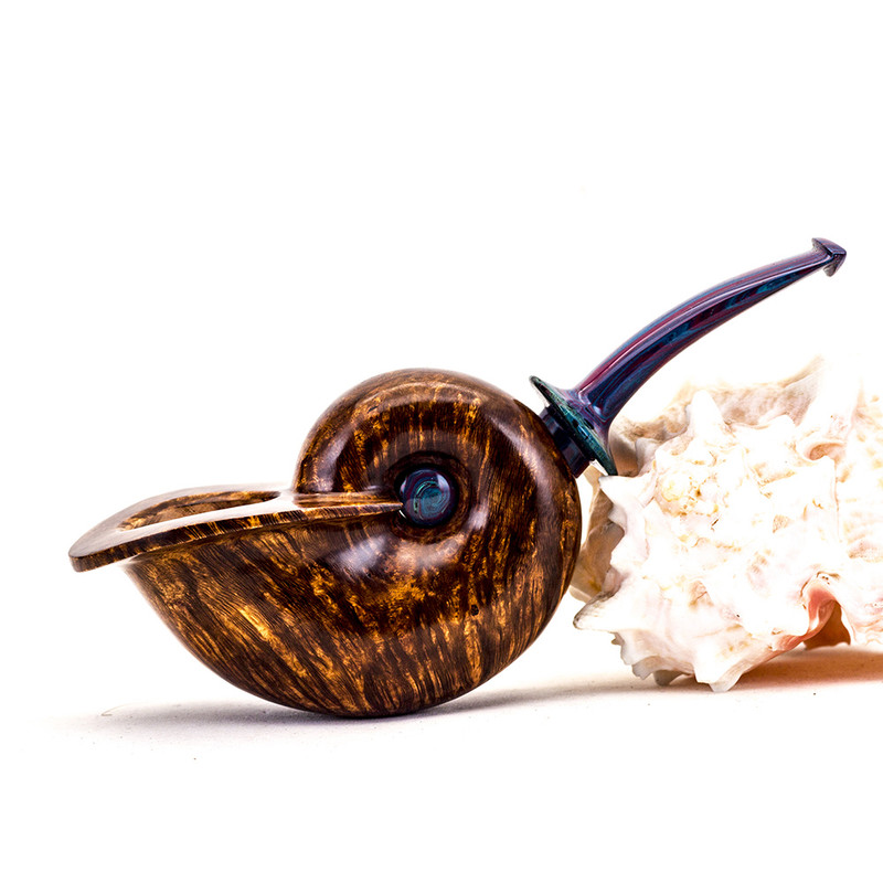 Pipe No. 13723 - Nautilus