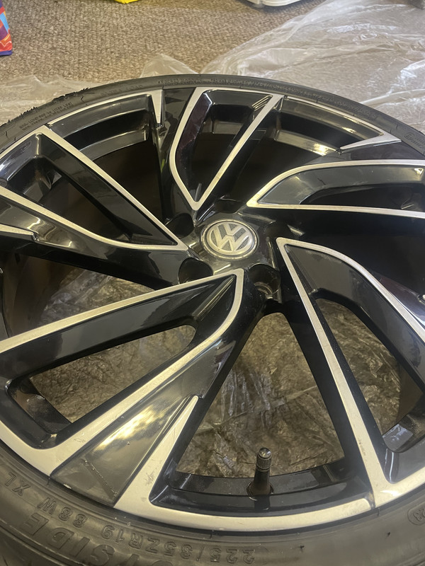 F3FE8A07-1D8E-4896-85AC-926F7EF086A1