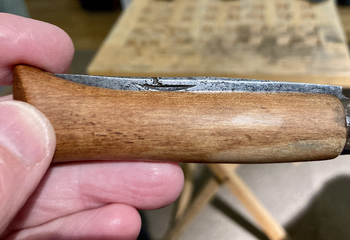 FB7E5FA9-FFF5-475B-9295-73AB4C3B1E70