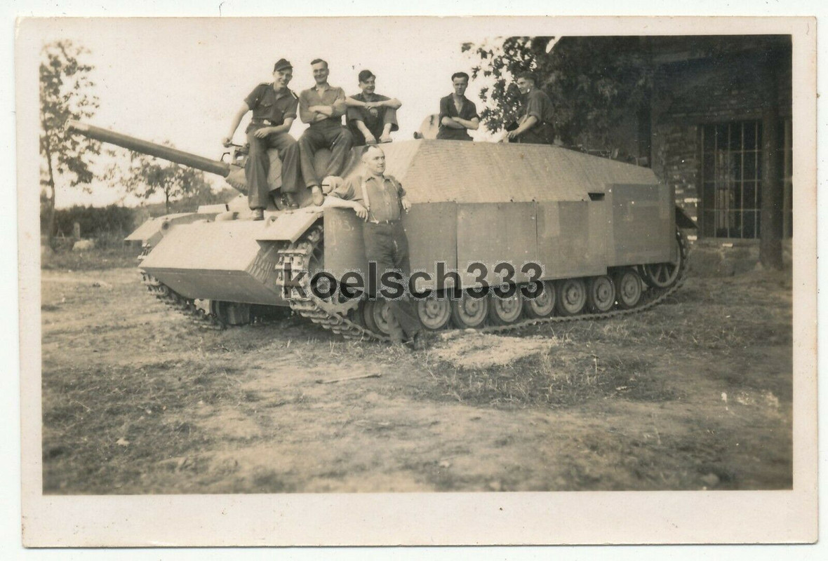 Foto Jagdpanzer IV  70(V) Seitenschürzen Zimmerit 1944