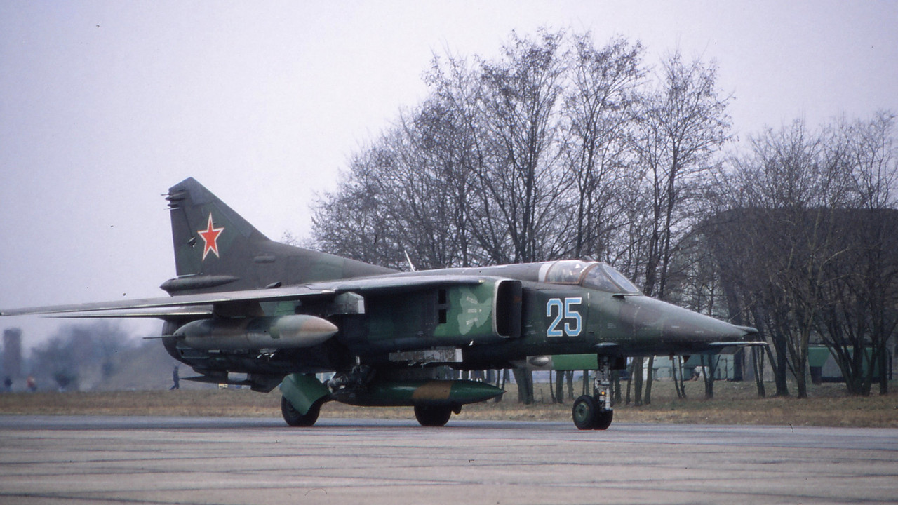 559 APIB Mig-27K 25 Blue_76802643377