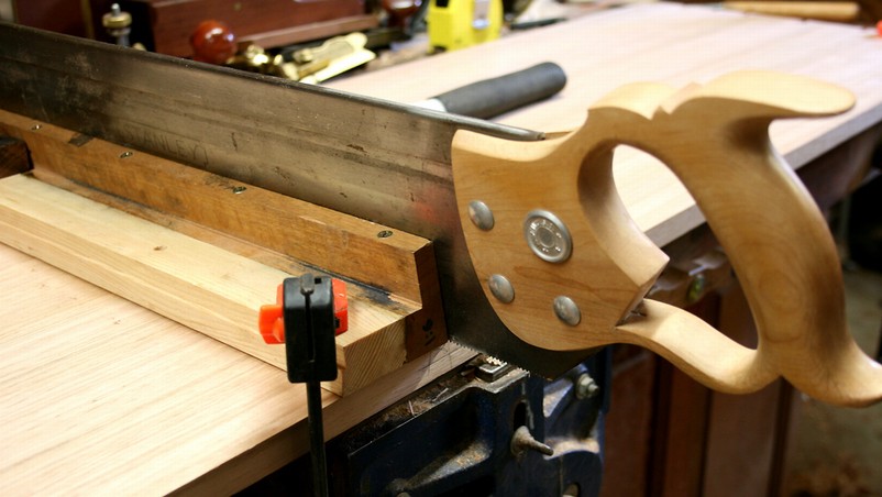 [Image: Sliding-Dovetails-By-Hand1-html-57d533b3.jpg]